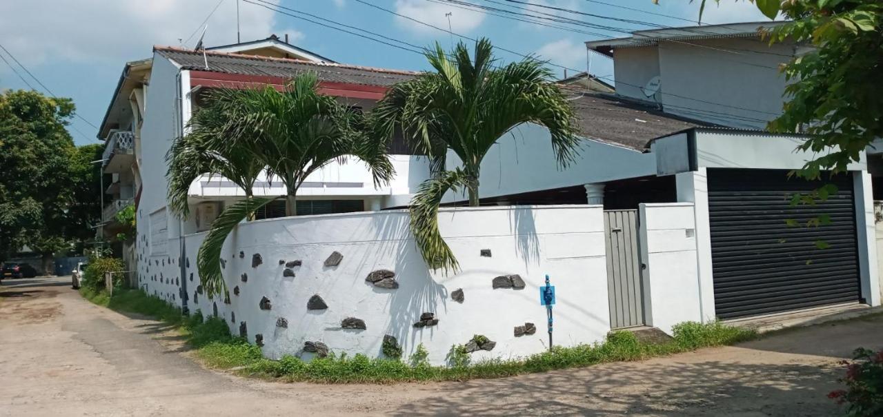 Guest house Heritage Colombo7 *